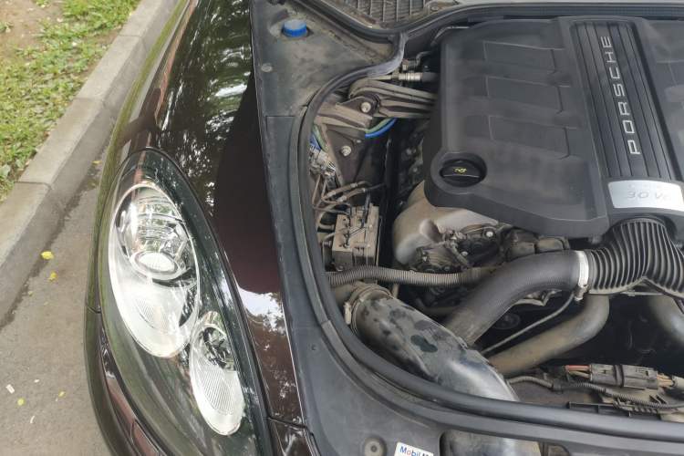 Used Porsche Panamera 2016 Panamera Edition 3.0T Engine Bay Right