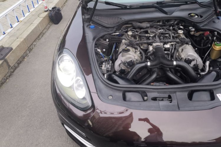 Used Porsche Panamera 2016 Panamera 4 Edition 3.0T Engine Bay Right