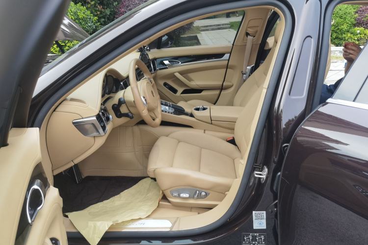 Used Porsche Panamera 2016 Panamera 4 Edition 3.0T Left Front Seat