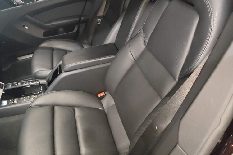 Used Porsche Panamera 2016 Panamera Executive Edition 3.0T Left Rear Seat