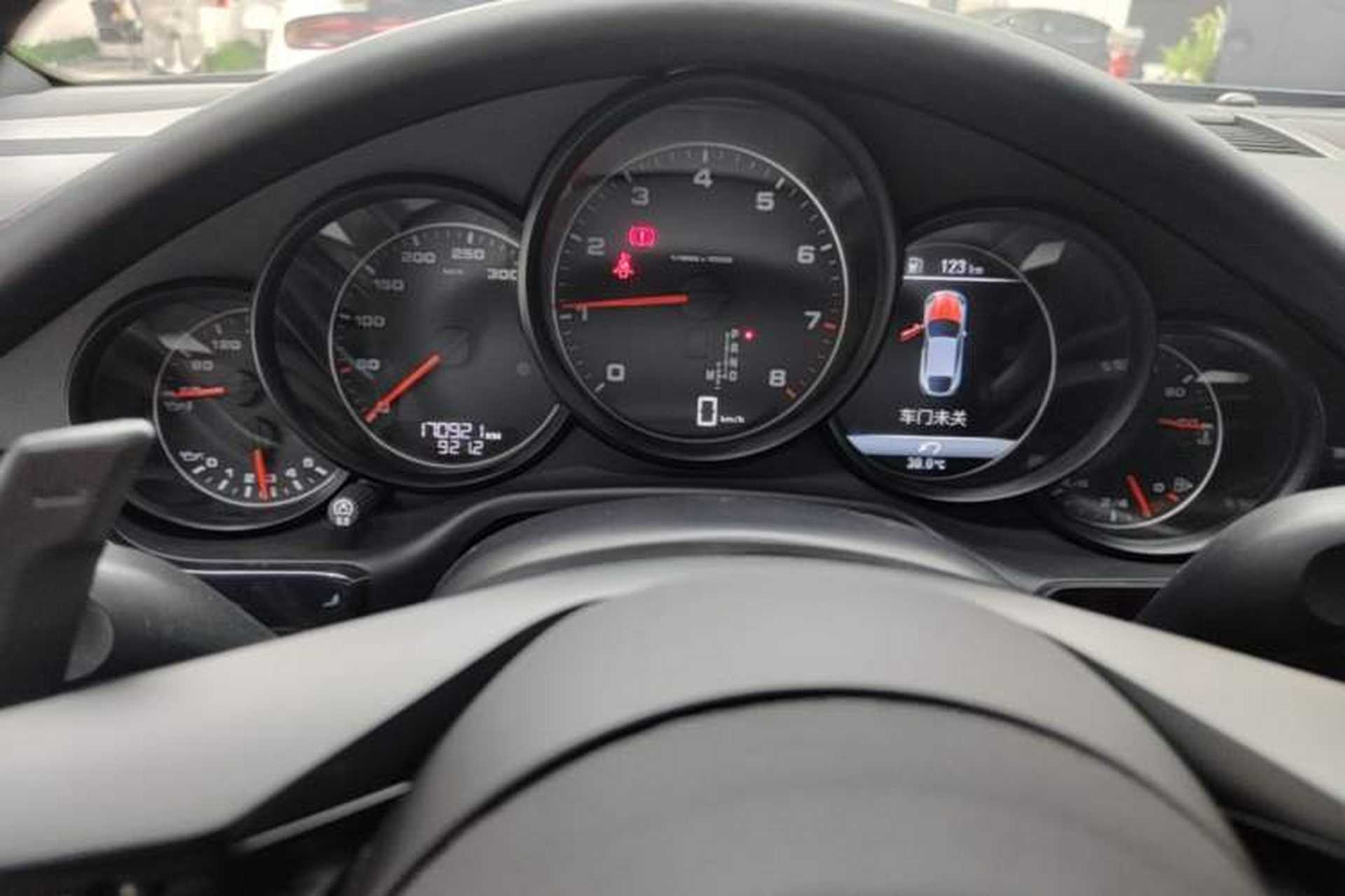 Used Porsche Panamera 2016 Panamera 4 Edition 3.0T Odometer Close Up
