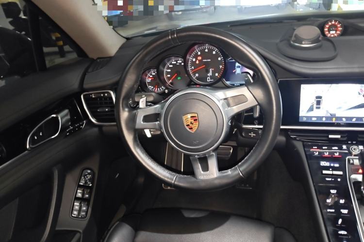 Used Porsche Panamera 2016 Panamera Executive Edition 3.0T Steering Wheel
