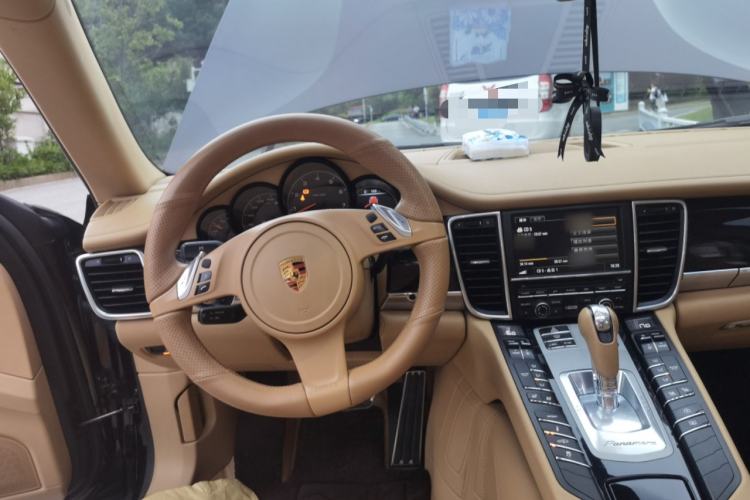 Used Porsche Panamera 2016 Panamera 4 Edition 3.0T Steering Wheel