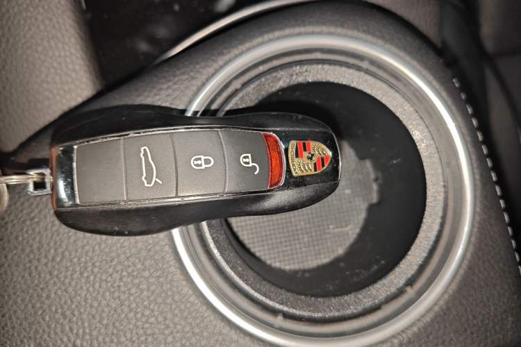 Used Porsche Panamera 2016 Panamera Executive Edition 3.0T Vehicle Key