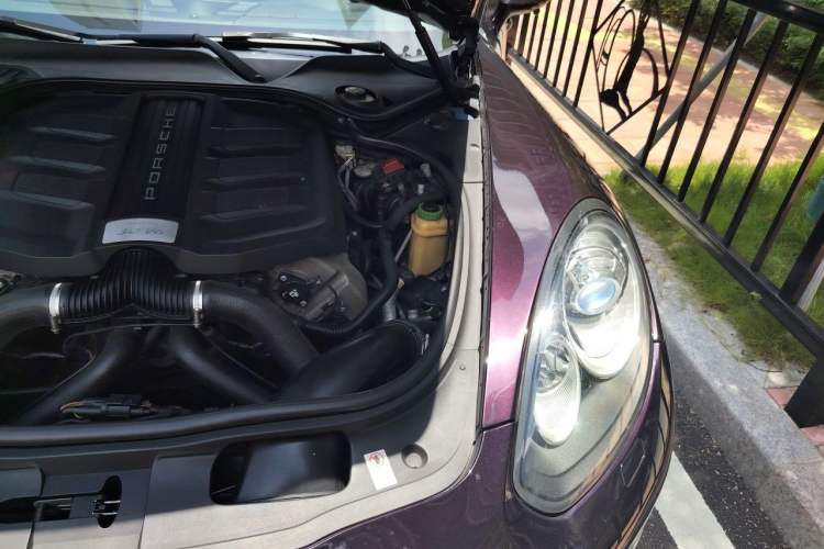 Used Porsche Panamera 2016 Panamera Edition 3.0T Engine Bay Left
