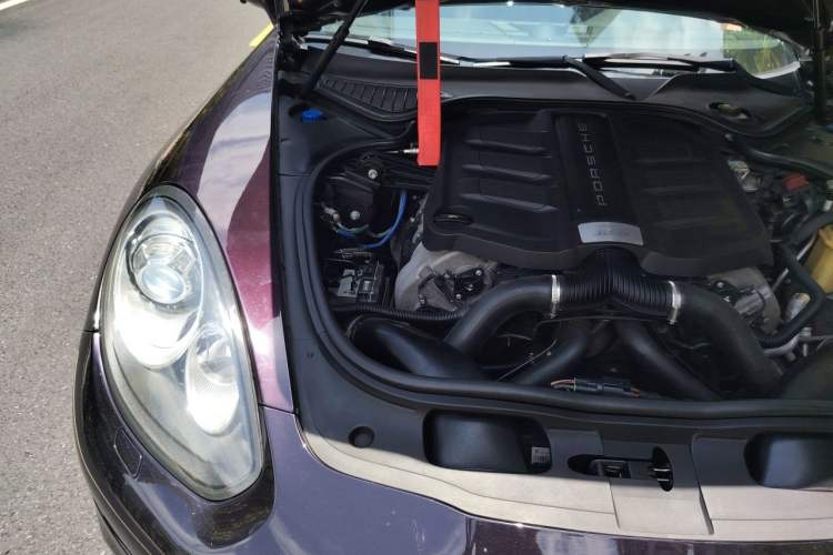 Used Porsche Panamera 2016 Panamera Edition 3.0T Engine Bay Right