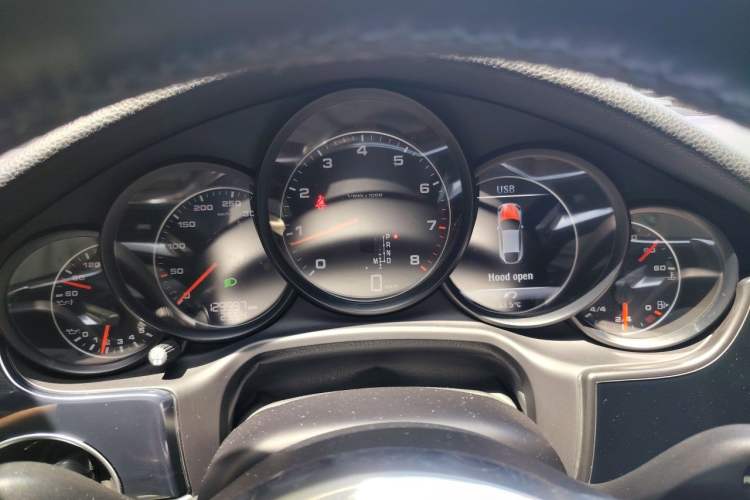 Used Porsche Panamera 2016 Panamera Edition 3.0T Instrument Cluster