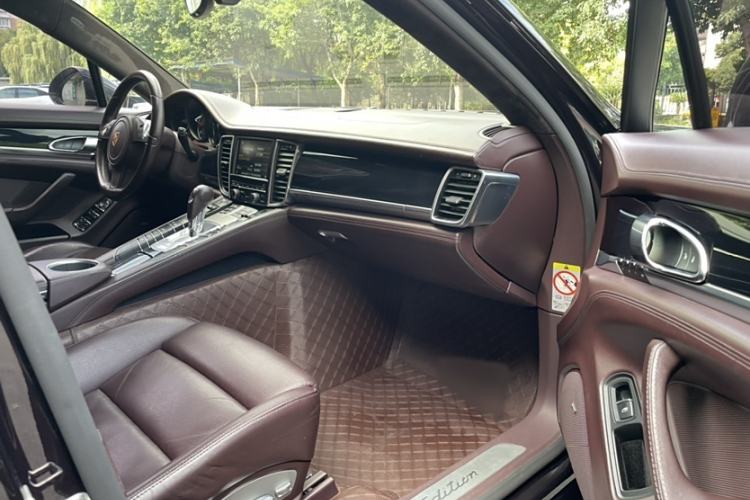 Used Porsche Panamera 2016 Panamera 4 Executive Edition 3.0T Interior 2