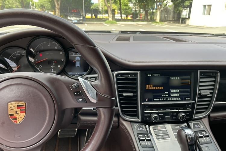 Used Porsche Panamera 2016 Panamera 4 Executive Edition 3.0T Interior 4