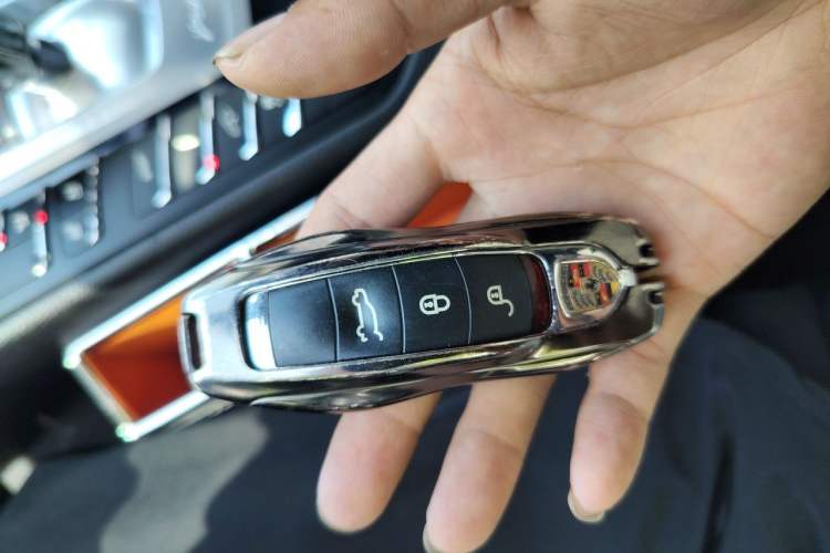 Used Porsche Panamera 2016 Panamera Edition 3.0T Vehicle Key