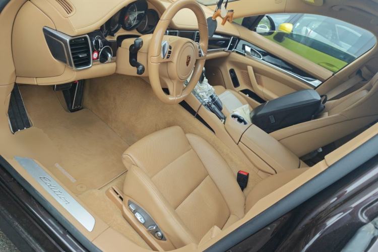 Used Porsche Panamera 2016 Panamera 4 Executive Edition 3.0T Left Front Seat