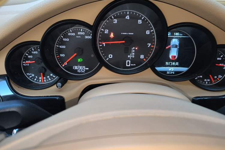 Used Porsche Panamera 2016 Panamera 4 Executive Edition 3.0T Odometer Close Up