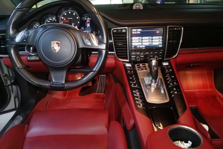 Used Porsche Panamera 2016 Panamera 4 Edition 3.0T Center Console