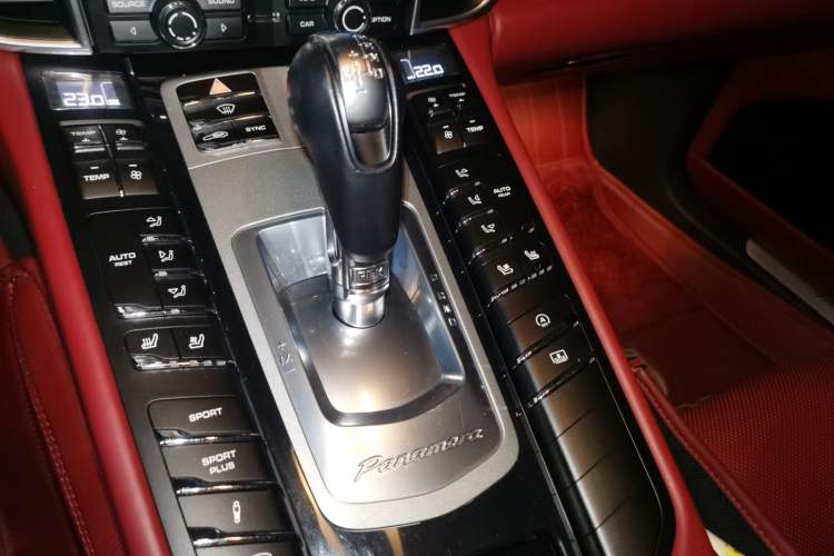 Used Porsche Panamera 2016 Panamera 4 Edition 3.0T Gear Lever