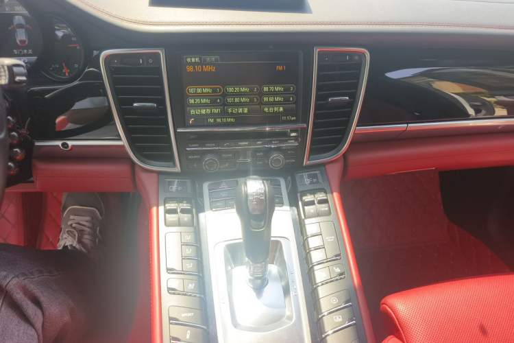 Used Porsche Panamera 2016 Panamera 4 Executive Edition 3.0T Audio And AC Panel
