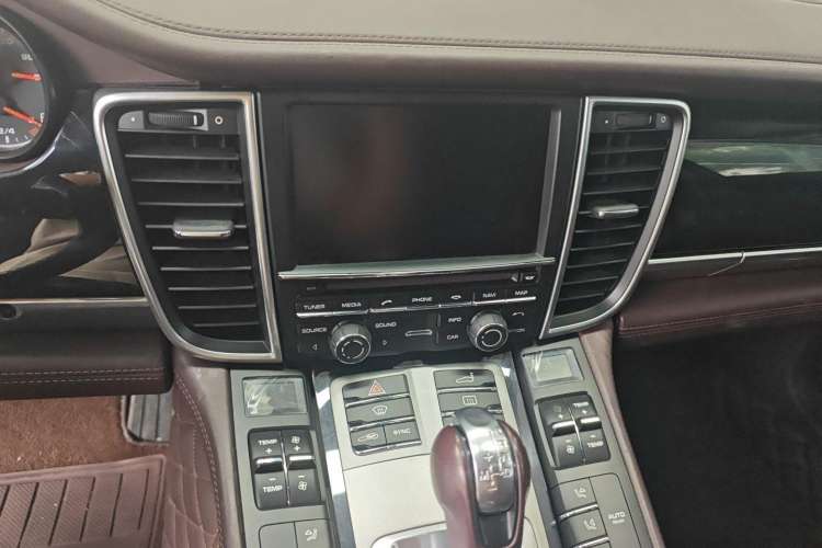 Used Porsche Panamera 2016 Panamera Edition 3.0T Audio And AC Panel