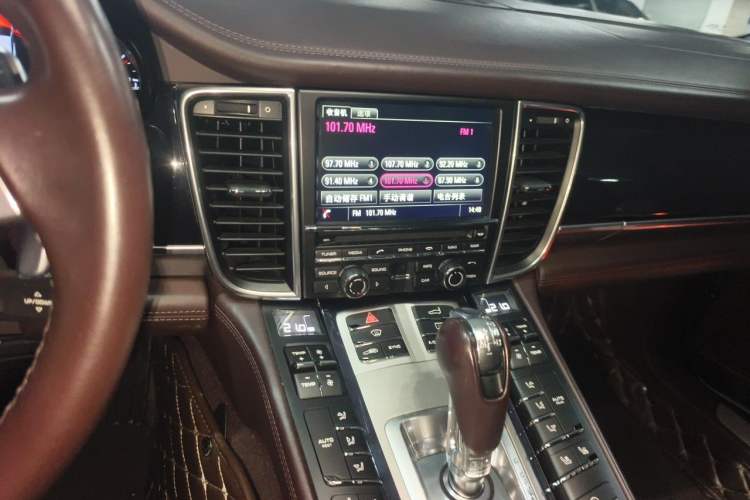 Used Porsche Panamera 2016 Panamera Executive Edition 3.0T Audio And AC Panel