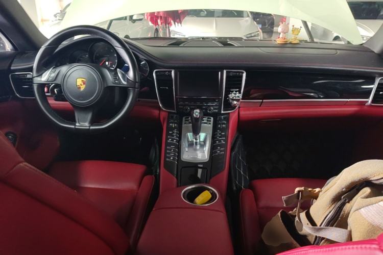 Used Porsche Panamera 2016 Panamera Edition 3.0T Center Console