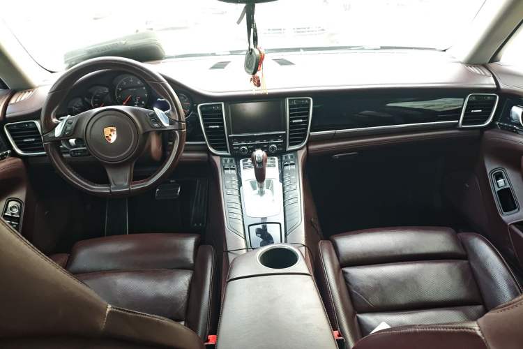 Used Porsche Panamera 2016 Panamera Edition 3.0T Center Console