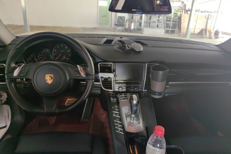 Used Porsche Panamera 2016 Panamera Edition 3.0T Center Console