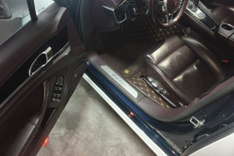 Used Porsche Panamera 2016 Panamera Executive Edition 3.0T Driver Seat