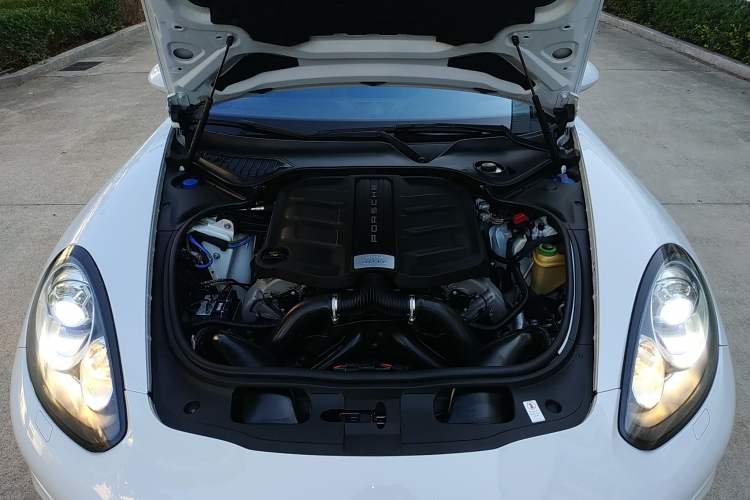Used Porsche Panamera 2016 Panamera 4 Edition 3.0T Engine Bay