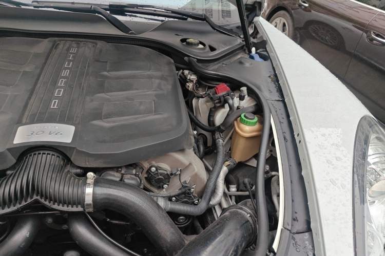 Used Porsche Panamera 2016 Panamera Edition 3.0T Engine Bay Left