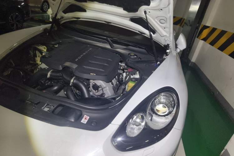 Used Porsche Panamera 2016 Panamera Edition 3.0T Engine Bay Left