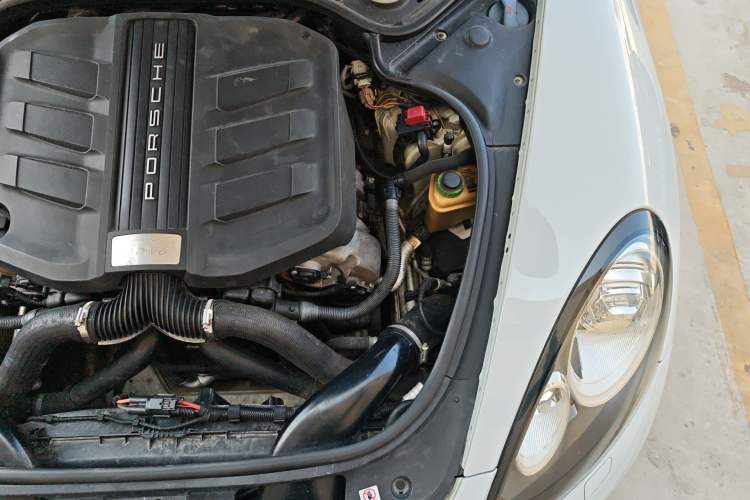 Used Porsche Panamera 2016 Panamera Edition 3.0T Engine Bay Left