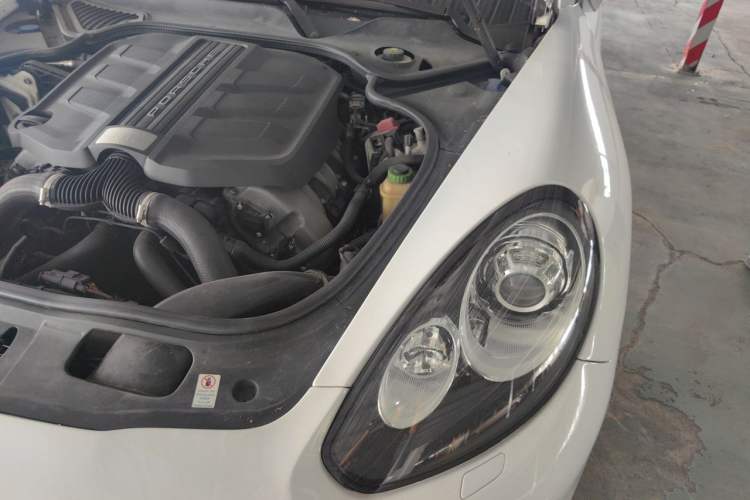 Used Porsche Panamera 2016 Panamera Edition 3.0T Engine Bay Left