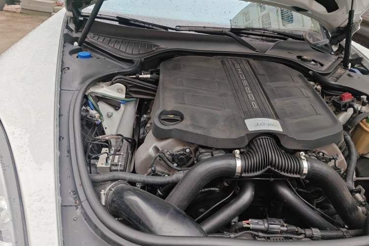 Used Porsche Panamera 2016 Panamera Edition 3.0T Engine Bay Right
