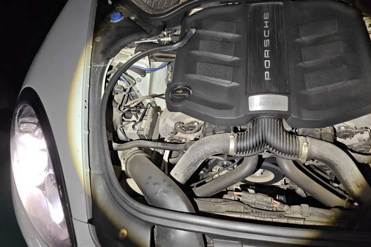 Used Porsche Panamera 2016 Panamera 4 Edition 3.0T Engine Bay Right