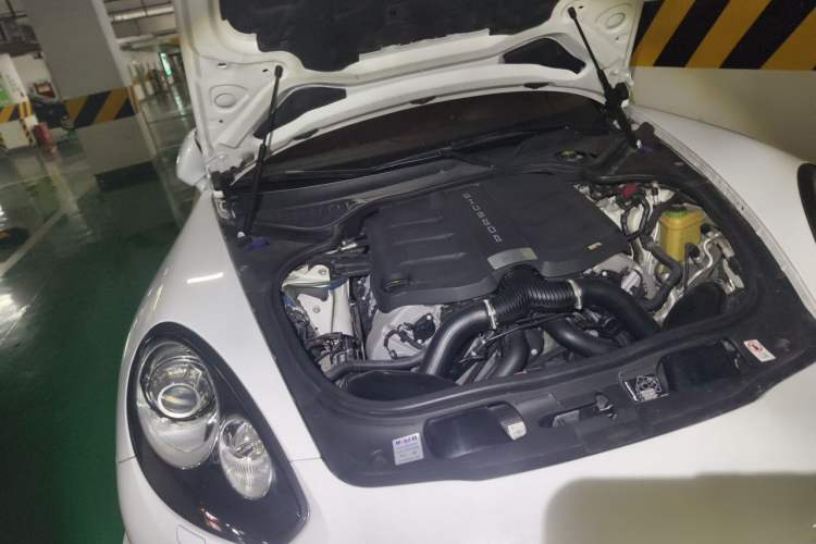 Used Porsche Panamera 2016 Panamera Edition 3.0T Engine Bay Right