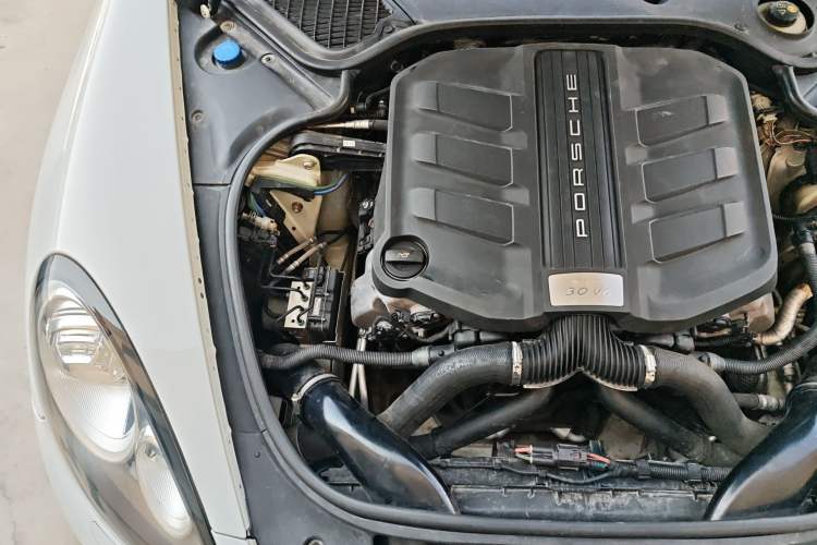 Used Porsche Panamera 2016 Panamera Edition 3.0T Engine Bay Right