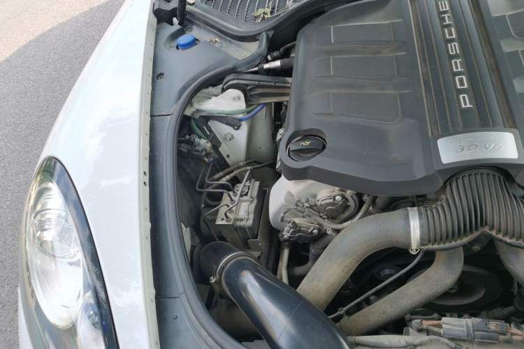 Used Porsche Panamera  Engine Bay Right