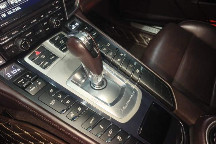 Used Porsche Panamera 2016 Panamera Executive Edition 3.0T Gear Lever