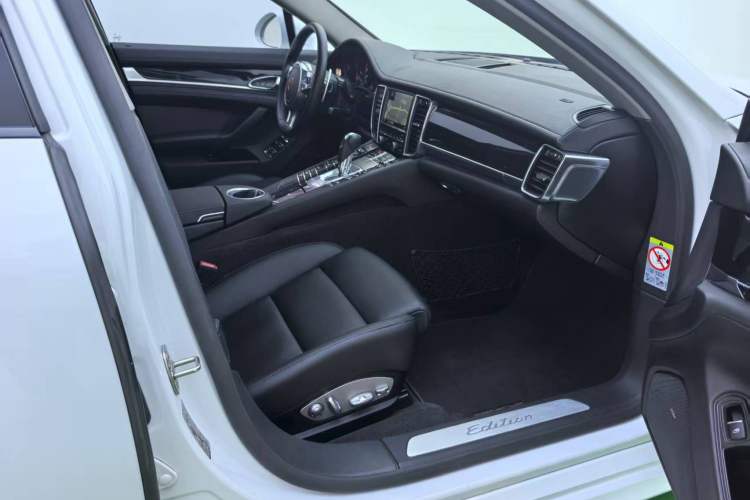 Used Porsche Panamera 2016 Panamera 4 Edition 3.0T Interior 10