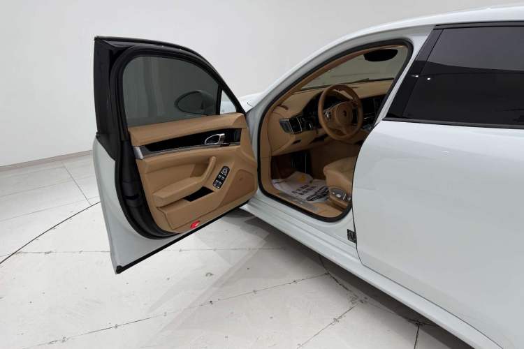 Used Porsche Panamera 2016 Panamera Edition 3.0T Interior 11