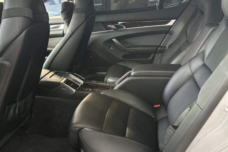 Used Porsche Panamera 2016 Panamera Executive Edition 3.0T Interior 2