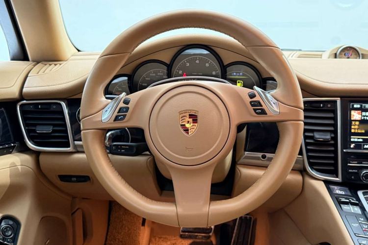 Used Porsche Panamera 2016 Panamera Edition 3.0T Interior 2