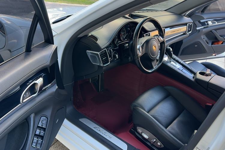 Used Porsche Panamera 2016 Panamera Executive Edition 3.0T Interior 2