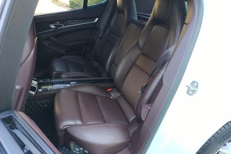 Used Porsche Panamera 2016 Panamera 4 Edition 3.0T Interior 4