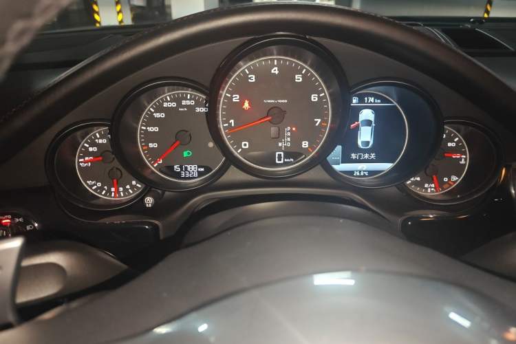 Used Porsche Panamera 2016 Panamera Edition 3.0T Odometer Close Up