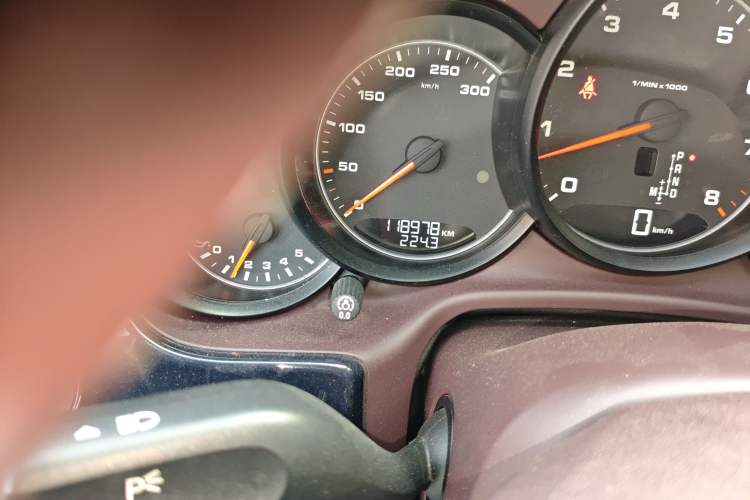Used Porsche Panamera 2016 Panamera Edition 3.0T Odometer Close Up