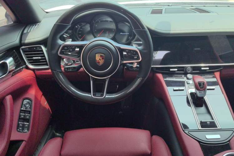 Used Porsche Panamera 2016 Panamera Executive Edition 3.0T Steering Wheel