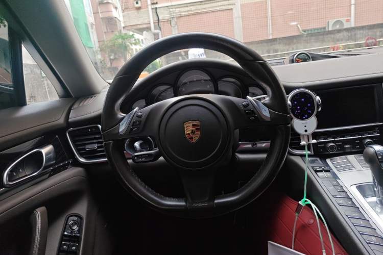 Used Porsche Panamera 2016 Panamera Edition 3.0T Steering Wheel