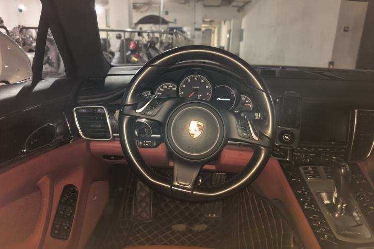 Used Porsche Panamera 2016 Panamera Edition 3.0T Steering Wheel