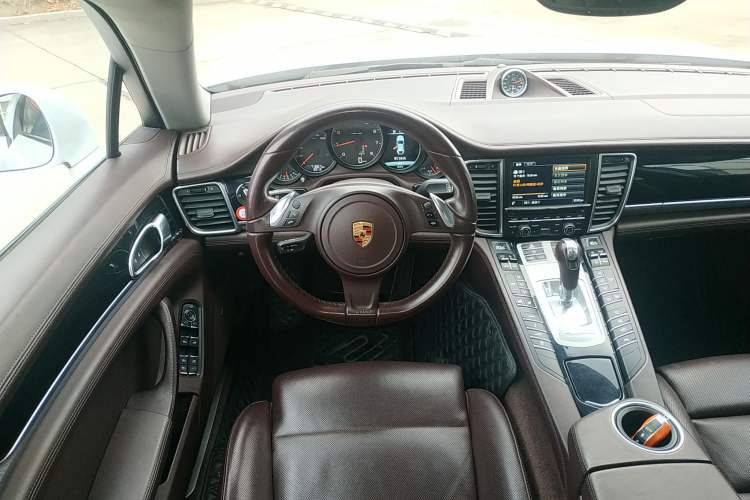 Used Porsche Panamera 2016 Panamera 4 Edition 3.0T Steering Wheel