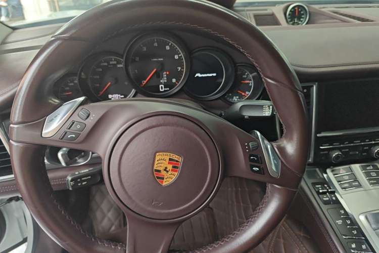 Used Porsche Panamera 2016 Panamera Edition 3.0T Steering Wheel
