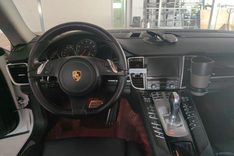 Used Porsche Panamera 2016 Panamera Edition 3.0T Steering Wheel
